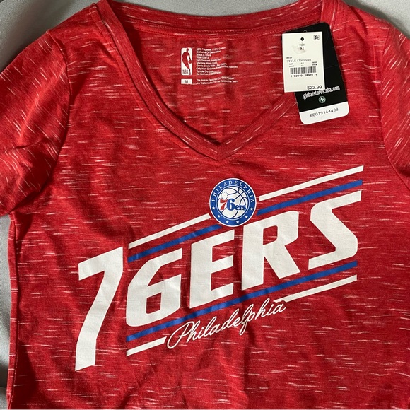 NWT NBA Philadelphia 76ers Basketball Women’s V-neck T-shirt, in Heather Red - Picture 7 of 8